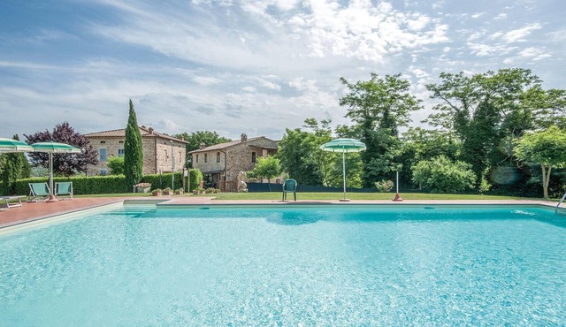 Awesome apartment in Casole d'Elsa SI