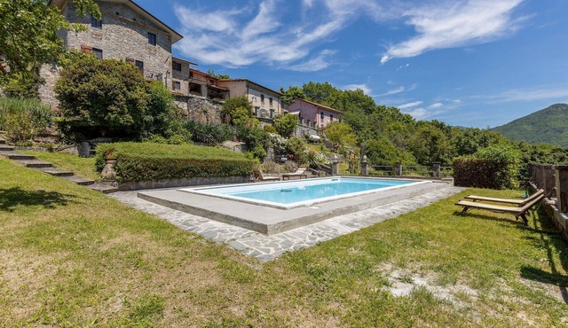 Awesome apartment in Comano -MS-