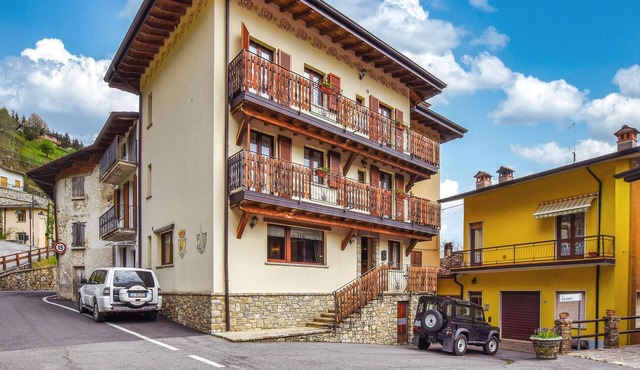 Awesome apartment in Pezzoro