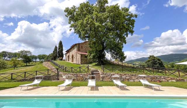 Awesome home in Bibbiena with kitchen