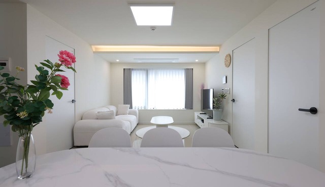 [AWESTAY301] Seoul near DMC/New, Full Option/Sleeps8/3BR,5Beds,1BA/Free Parking