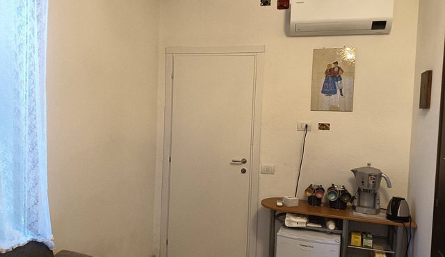 B&B FIORE, ONE BEDROOM APARTMENT, DUCATI AREA