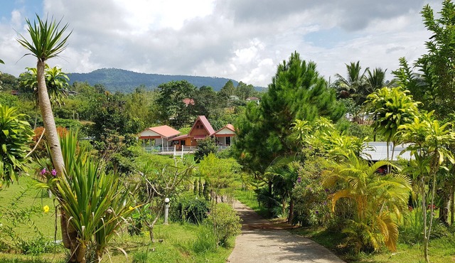 Baan Phanawan Resort