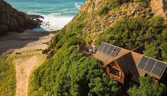 Ballots Bay Treehouse