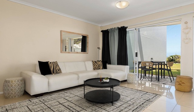 Balmoral Heights | Peaceful Coastal Getaway