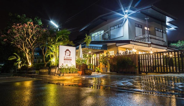 Banchan Hostel
