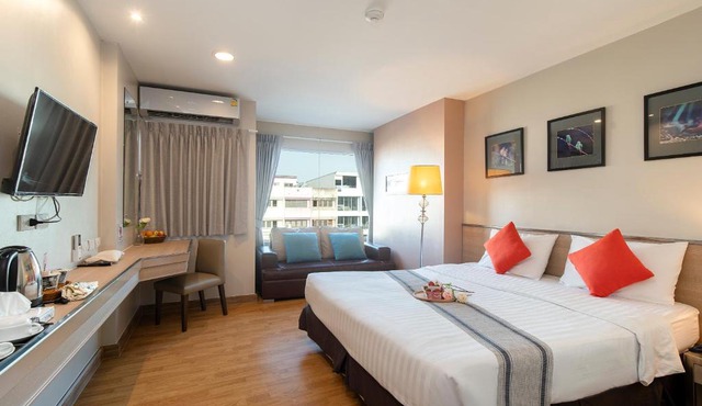 Bangkok Loft Inn
