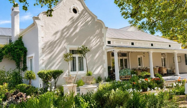 Banhoek Corner Guesthouse