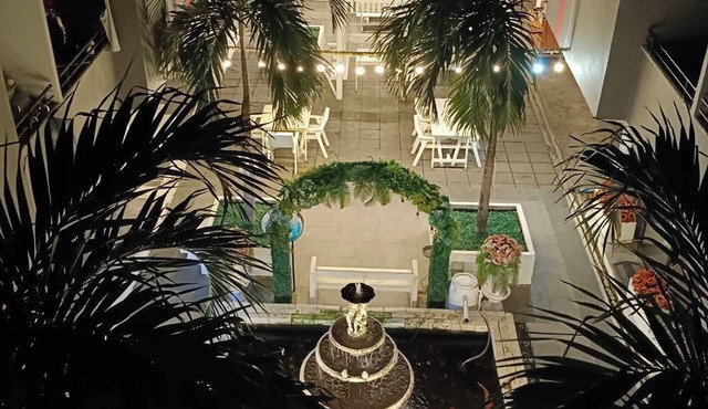 Bansuay Phra Nang Klao Near MRT Phra Nang Klao Bridge