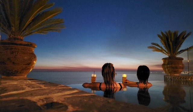 BeachPleaseBaja - Ocean View Hacienda with Infinity Jacuzzi!