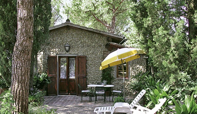 Beautiful private villa for 2 guests with TV and terrace