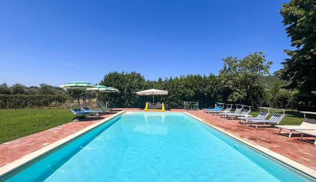 Beautiful apartment in Passignano sul Trasime