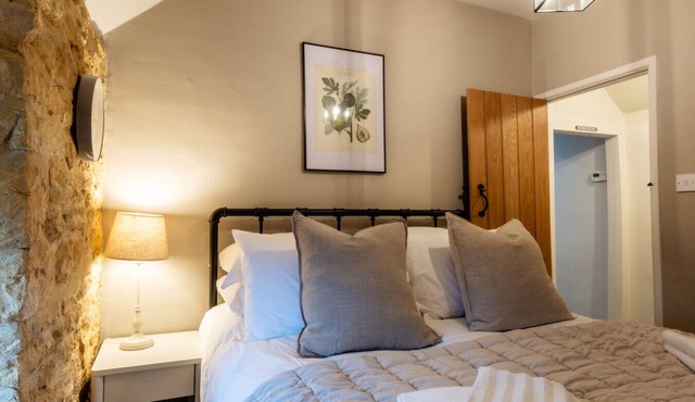 Beautiful 2 Bedroom Cottage in the Cotswolds