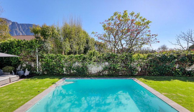Beautiful 4 bedroom ensuite home with views