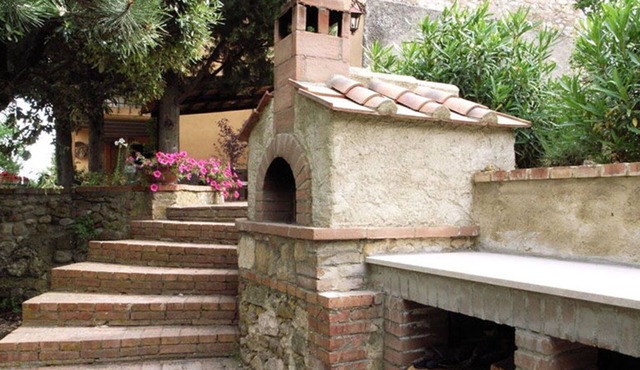 Beautiful apartment for 4 guests with WIFI, pool, TV and panoramic view, close to San Gimignano