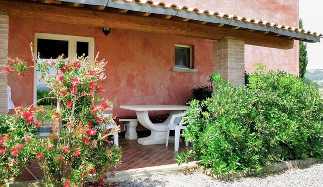 Beautiful apartment for 6 guests with WIFI, pool, A/C, TV and terrace