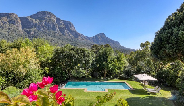 Beautiful Bishopscourt home with mountain views
