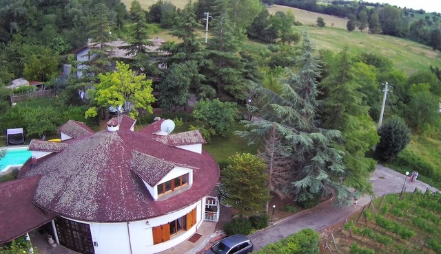 Beautiful circular House / Villa in a traditional Italian mountain village