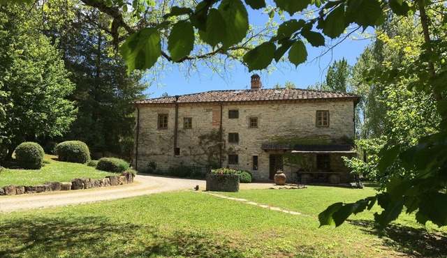 Beautiful historic Villa; sleeps max 13. 5 Bedrooms 5 Bathrooms, Private Pool