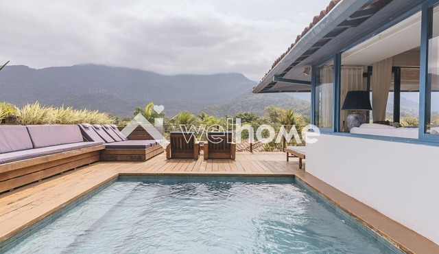 Beautiful house with wonderful views in Angra