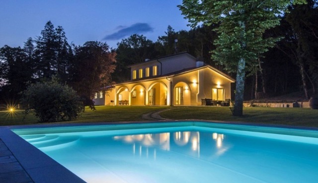 Beautiful independent villa with private swimming pool