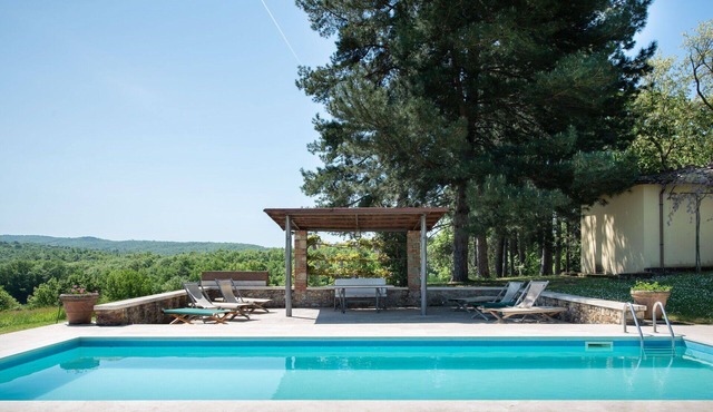 Beautiful private villa for 22 guests with private pool, A/C, WIFI, TV, patio and panoramic view
