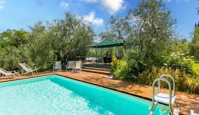 Beautiful private villa for 6 guests with private pool, WIFI, TV and panoramic view