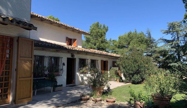 Beautiful private villa for 8 guests with WIFI, TV, pets allowed and panoramic view