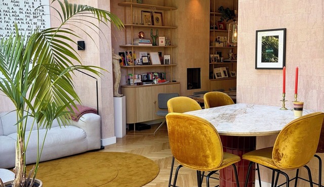 Beautiful townhouse at the waterfront near beach & city center