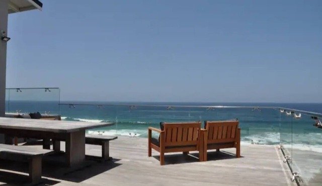 Beautiful, upmarket, modern holiday home situated on a spectacular cliff top