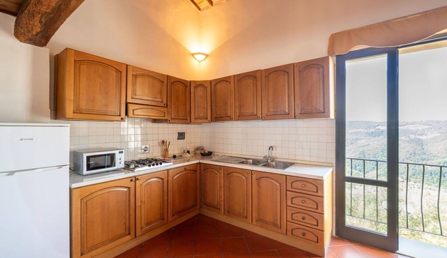 Beautiful villa for 14 guests with A/C, private pool, WIFI, TV, pets allowed and panoramic view
