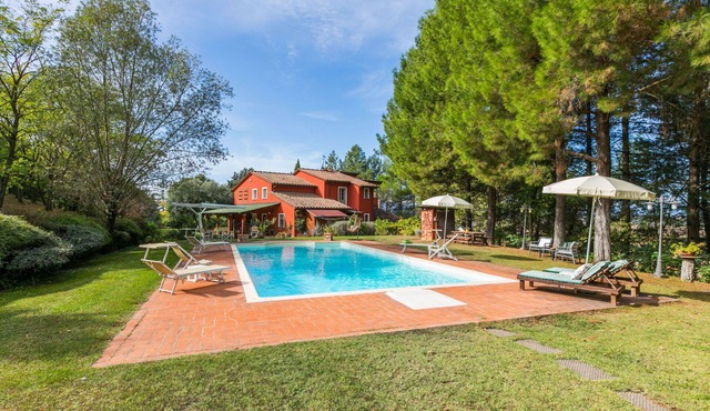 Beautiful villa for 4 people with private pool, WIFI and TV