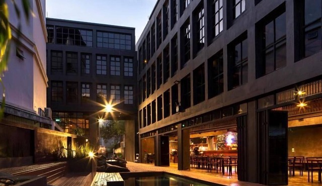 BED STATION HOSTEL KHAOSAN