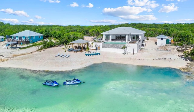 Bella Mar - NEW Villa - Heated Pool - Gorgeous Beach Cove - Near sand flats!