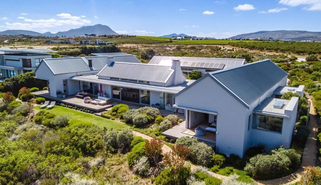 Benguela 175 Lagoon Villa | Waterfront retreat