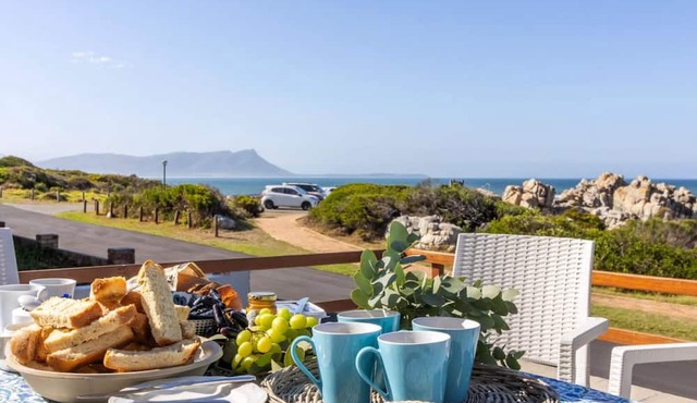 Beskuit vir Ontbyt | Ocean breeze | Coffee & rusks