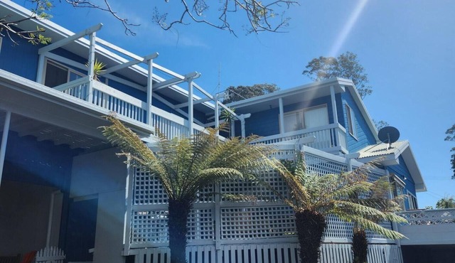 Big comfy family/pet friendly beach house