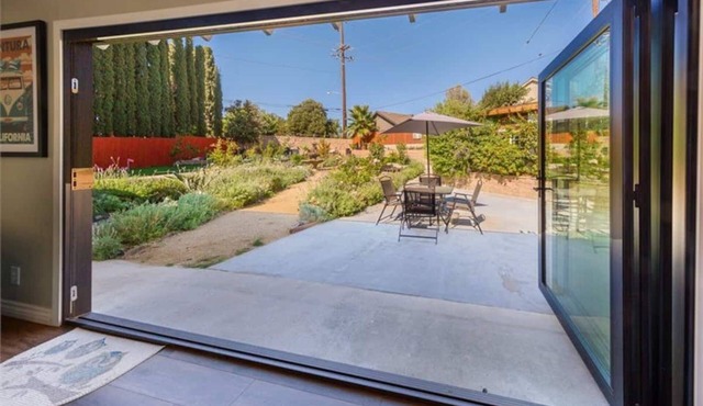 Big Home with Mini Golf Course Ideal for Long Stay
