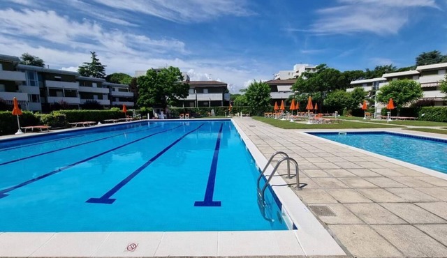 BLANCOHOUSE APARTMENT WITH POOL AND GARDEN
