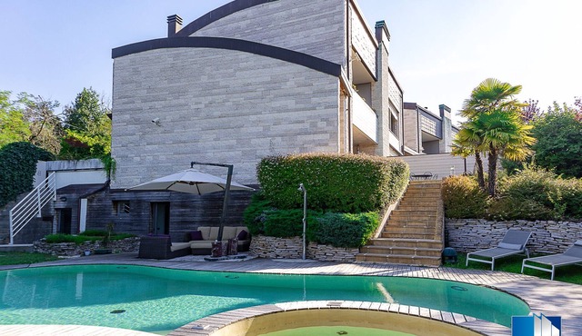 [BLISSFUL HAVEN] LUXURIOUS VILLA WHIT POOL* * * * *