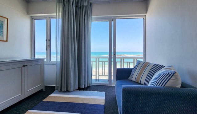 Blue Peter Hotel