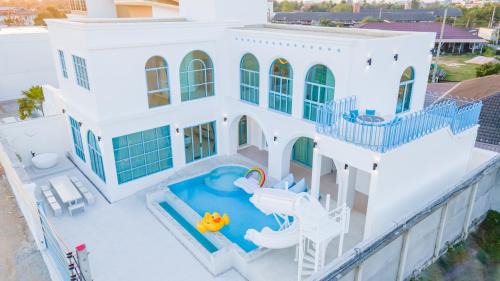 Blue Tierra Pool Villa Pattaya