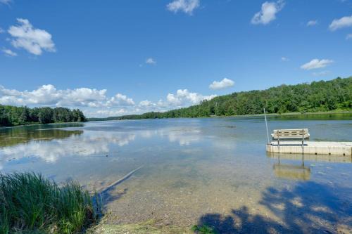 Boat, Fish & Unwind: Family Cabin on Bad Axe Lake
