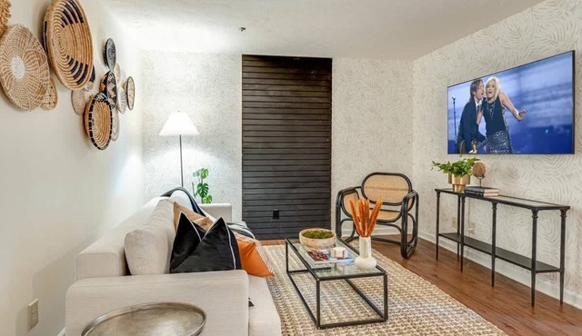 Boho West - 3 Mins to Broadway - 31+ Day Stays