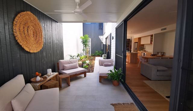 Bokarina Beach House - Brand new home!