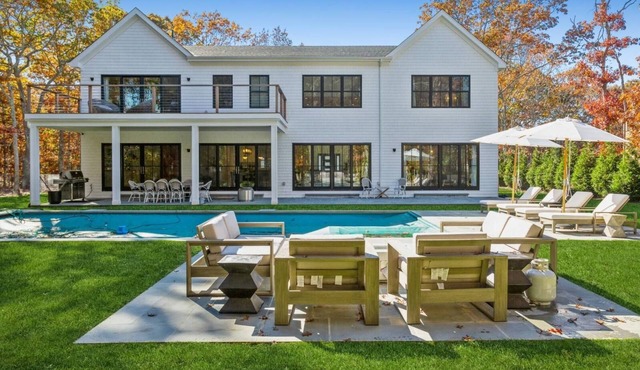 Brand New Luxurious East Hampton home - 5 mins to beach