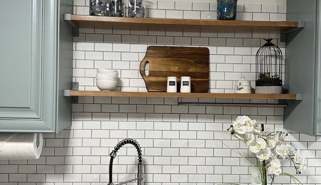 Brand NEW studio near Collection!