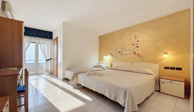 Bright B&B with Sea View Balcony - 242- Santangelo - Pool