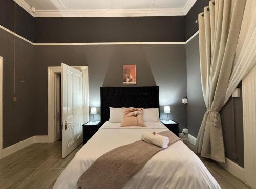 Bright Diamond Inn