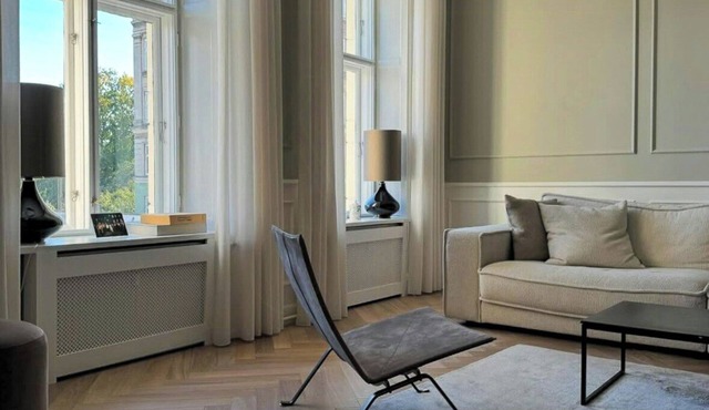 Bright flat with large balcony in Østerbro